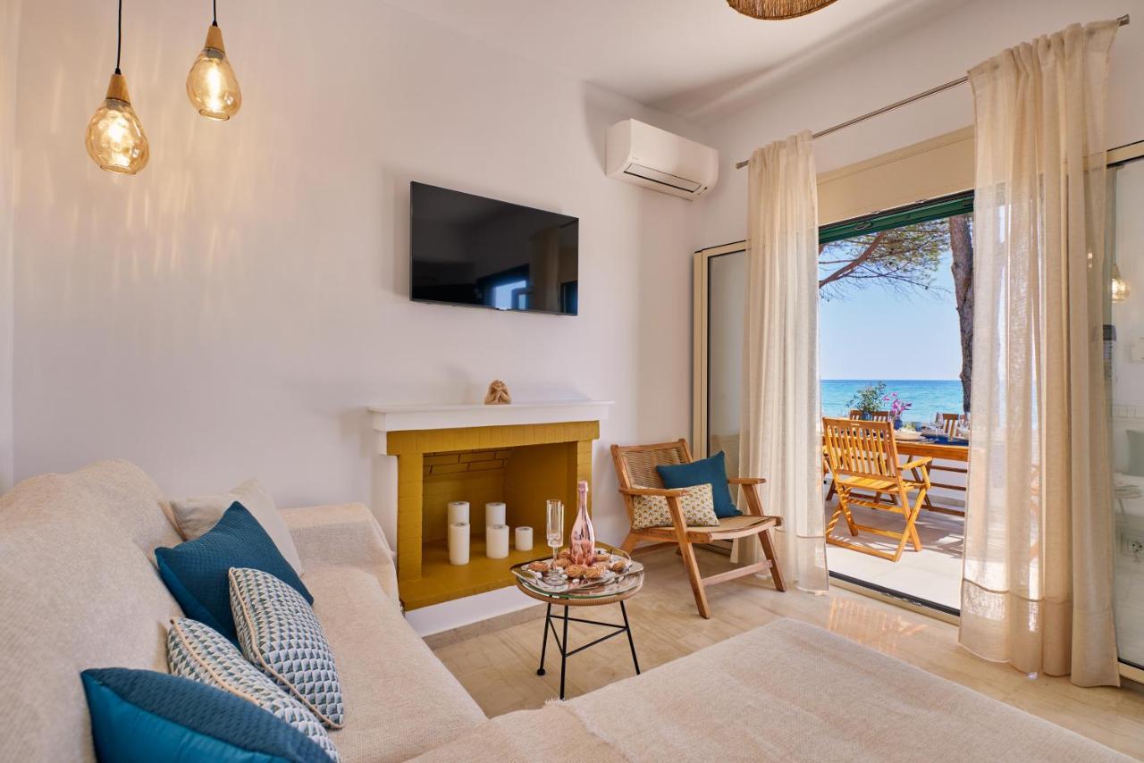 Villa Vera - Brand New Seafront Villa!