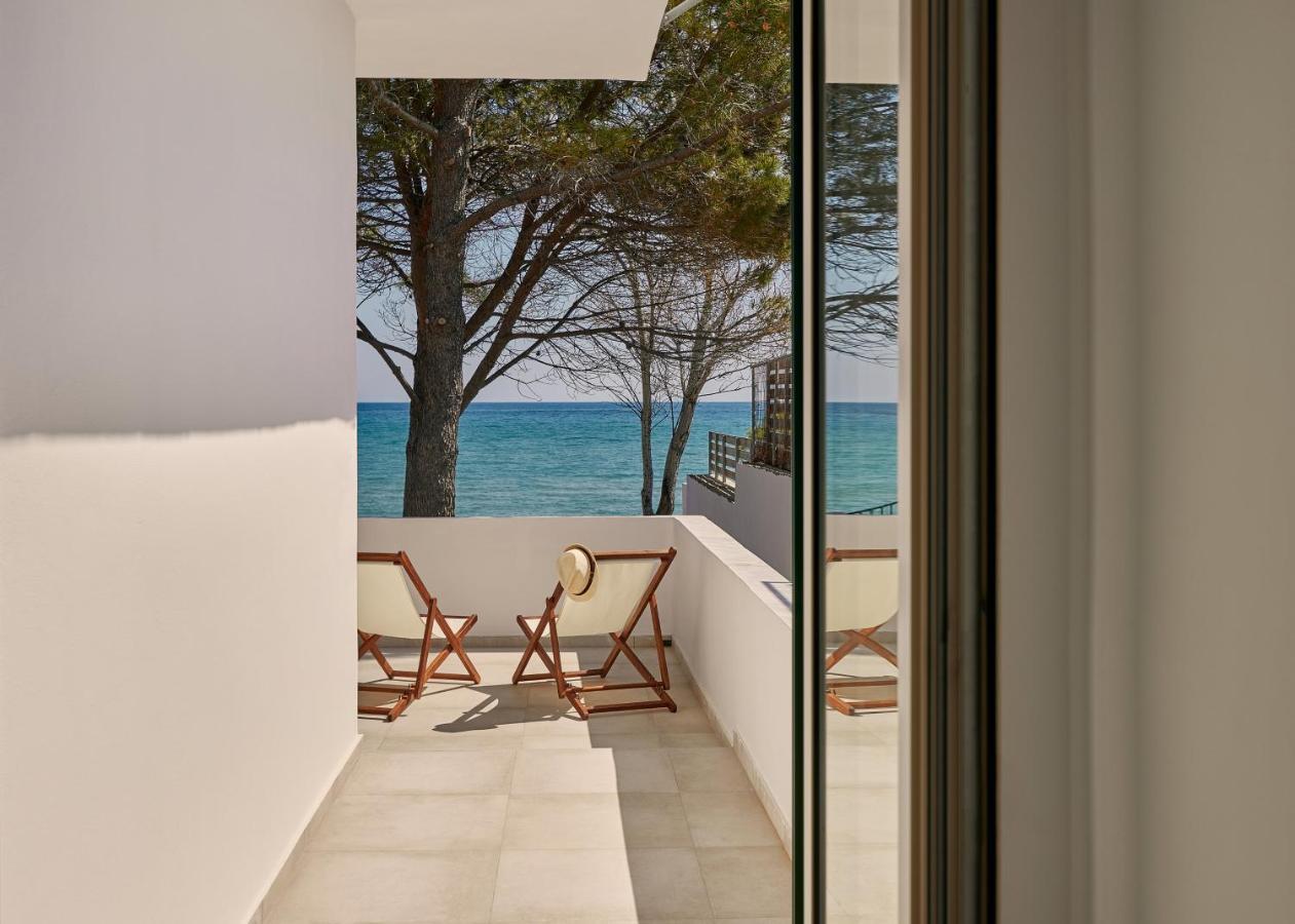 Vera - Brand New Seafront Villa! *
